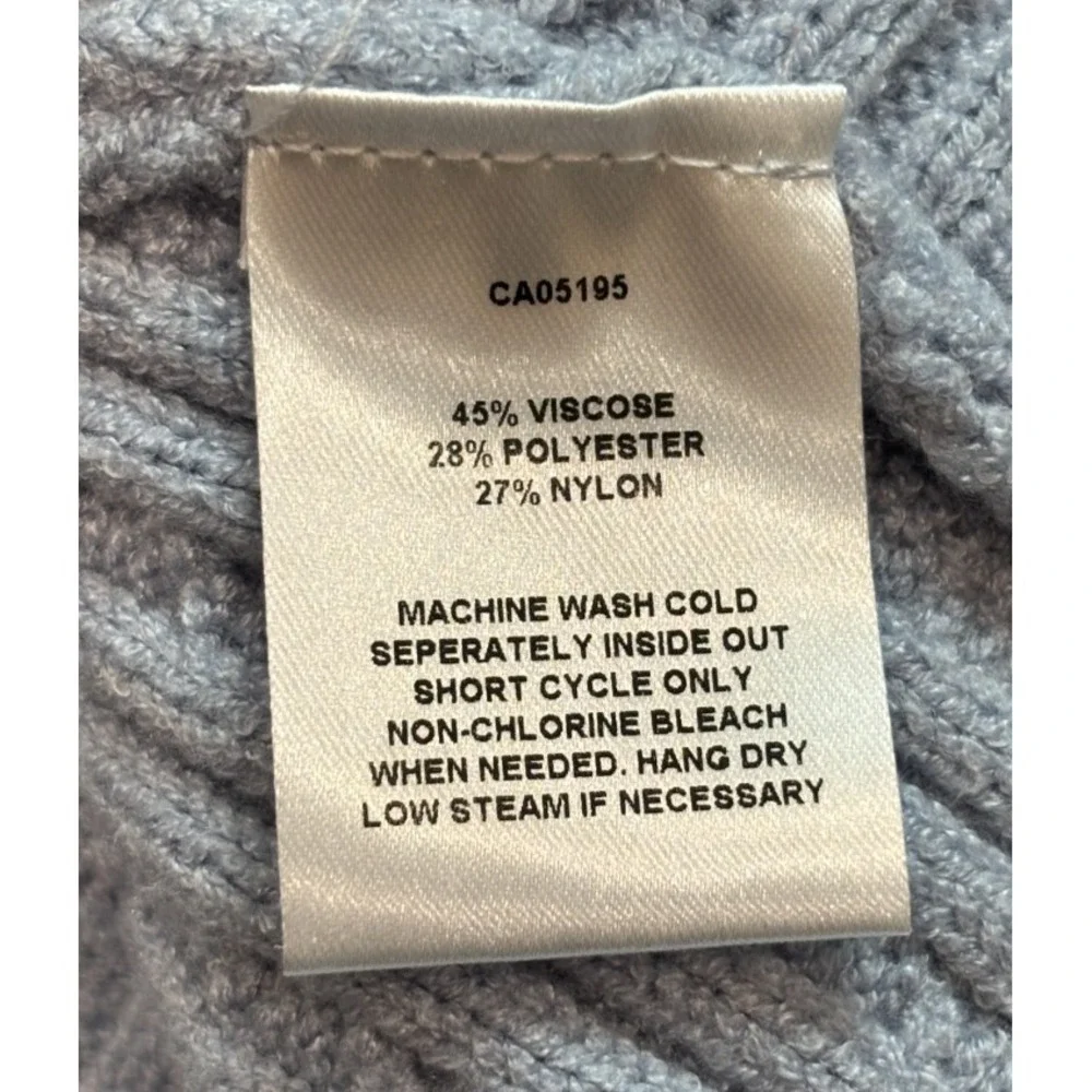 Cable Knit Tunic Sweater by‎ Picadilly Canada Size M Light Blue Asymmetrical NWT - Picture 10 of 11